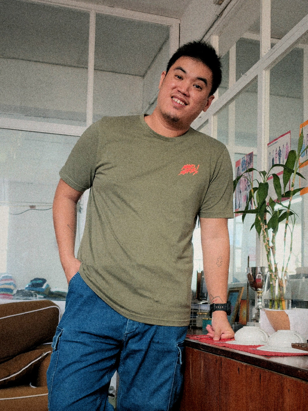 THE MARI SERYE TEE SMALL PRINT